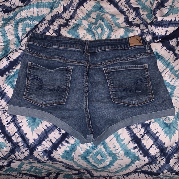 AE Denim Shortie - Picture 2 of 4